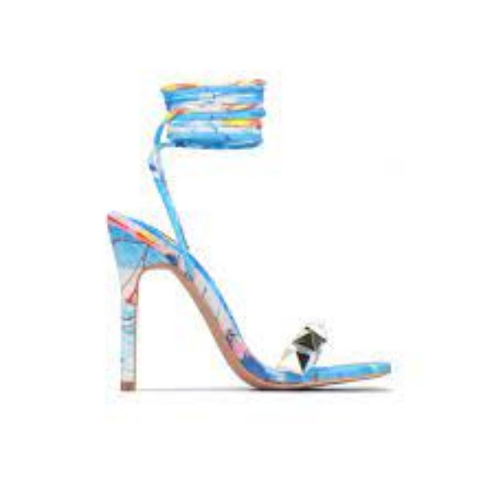NWT CAPE ROBBIN AIGO GOLD STUDDED LACE UP HEELS PRINT 5.5‎